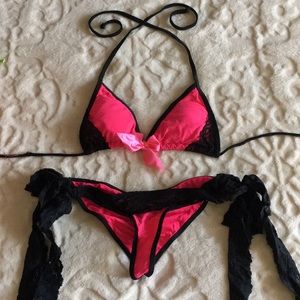 Neon fuchsia lace string bikini